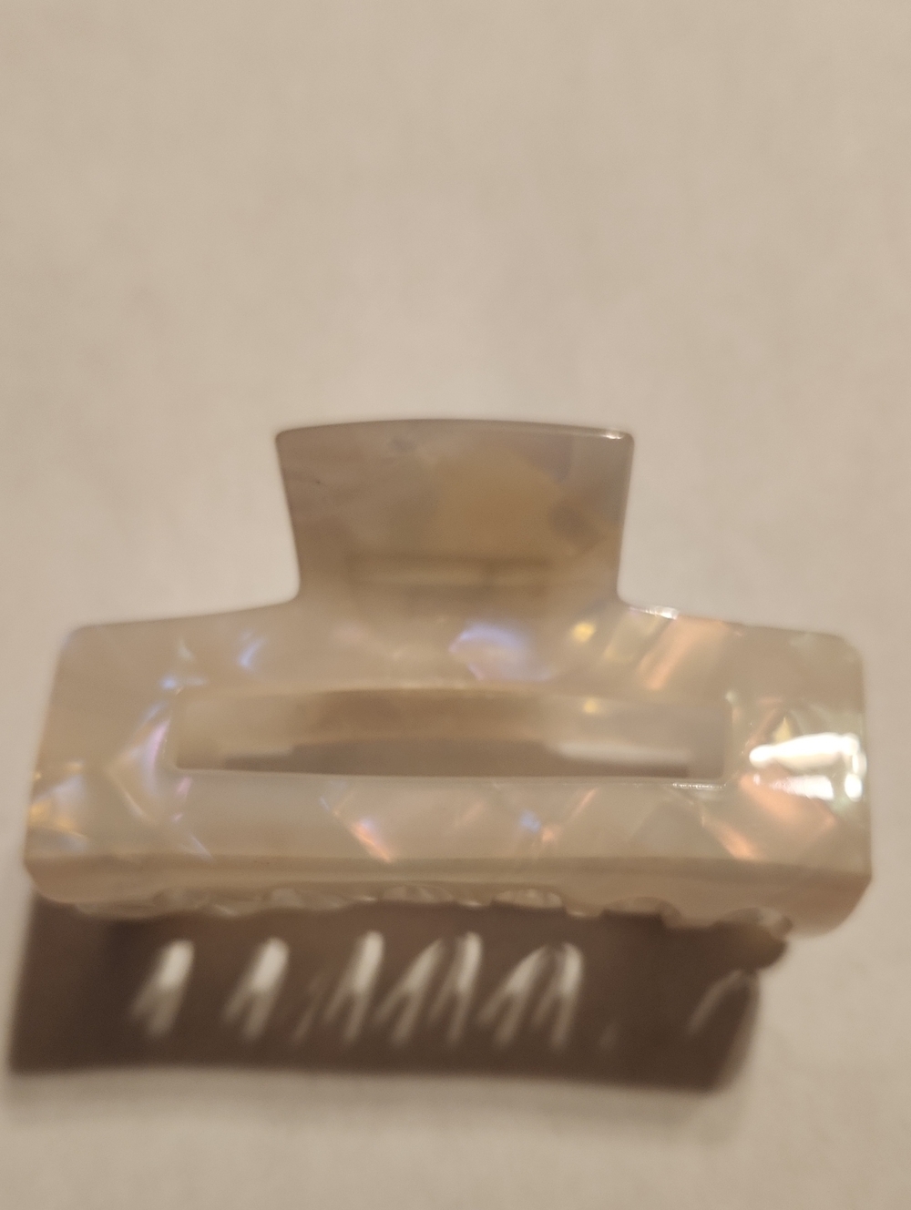 NWOT MoP Iridescent Acetate Hair Clip 3 inches